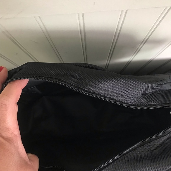 Vanhenusen toiletry bag - Picture 3 of 3